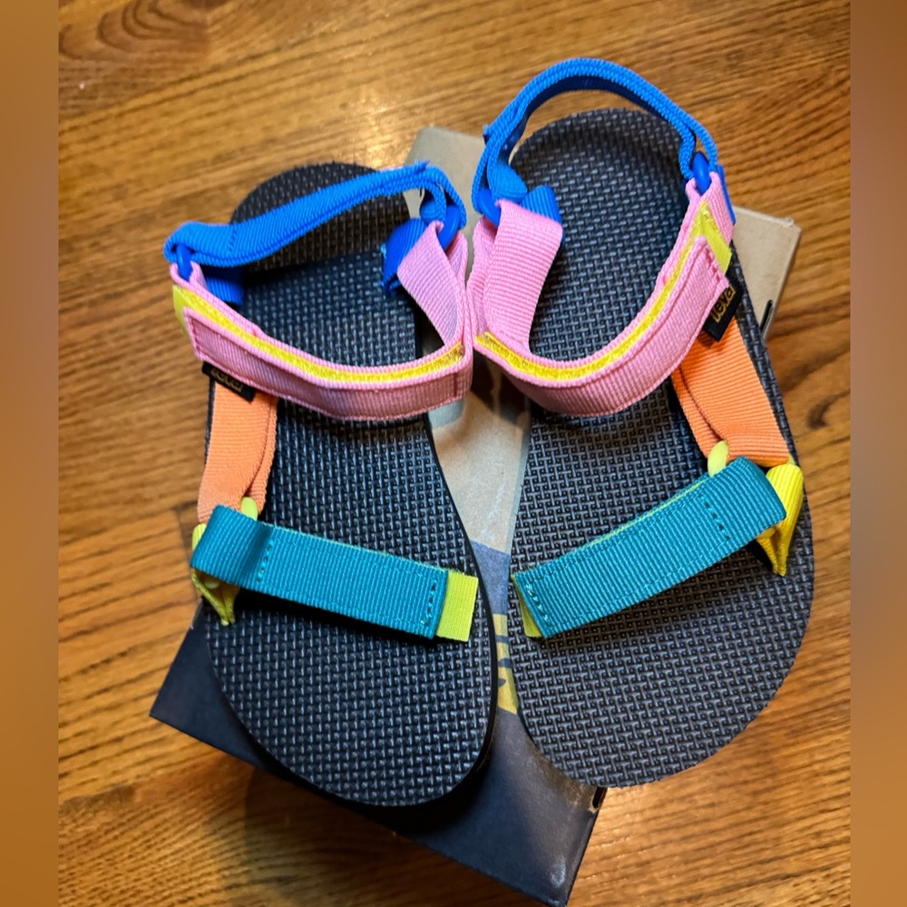 NIB Teva Kids Original Universal Sandal in 90s Multi - Picture 5 of 7